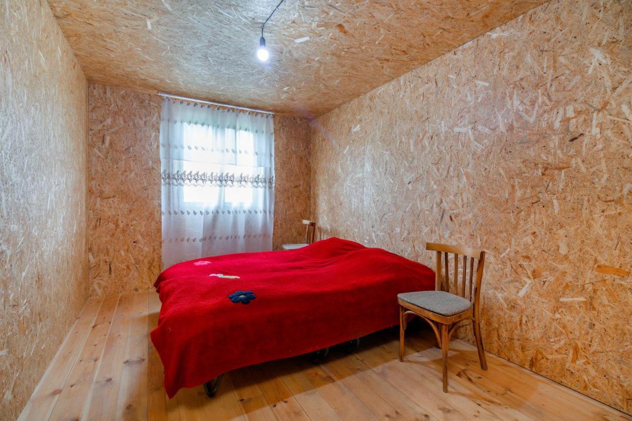 Guesthouse Elisabeth Omalo Buitenkant foto
