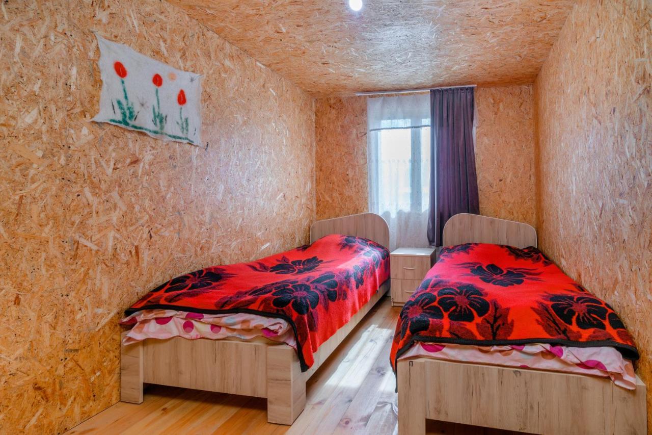 Guesthouse Elisabeth Omalo Buitenkant foto
