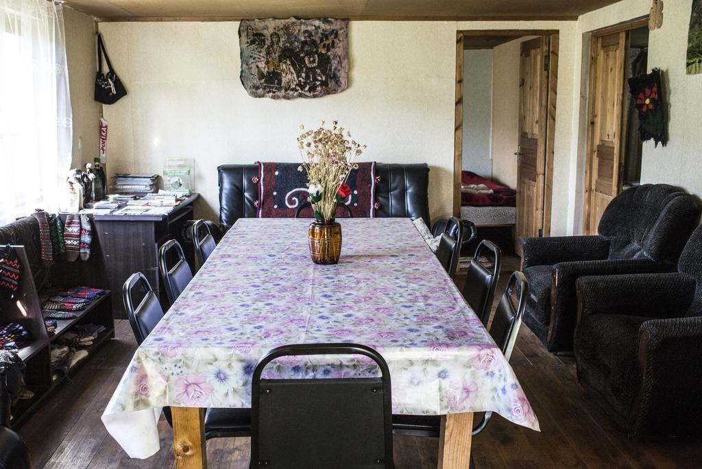 Guesthouse Elisabeth Omalo Buitenkant foto